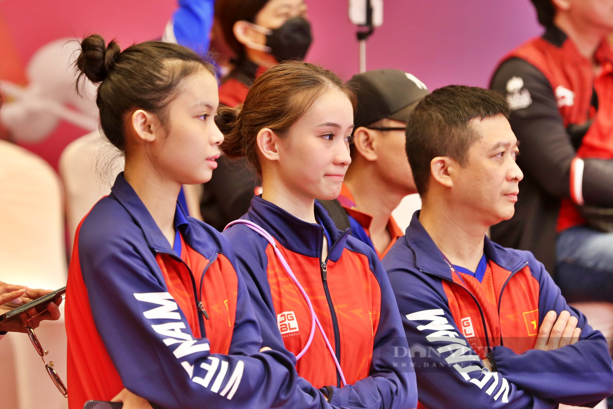 Ảnh: &quot;Ngọc nữ&quot; Dương Thuý Vi tươi rói trong khoảnh khắc nhận HCV SEA Games 32 - Ảnh 11.