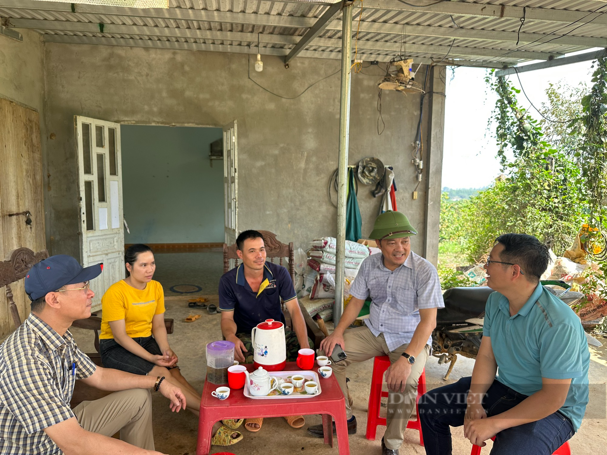 Thu tiền tỷ nhờ trồng vải u hồng dưới chân hang động núi lửa dài nhất Đông Nam Á - Ảnh 2.