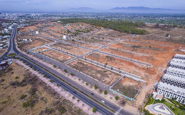 Xét xử cựu Chủ tịch Bình Thuận: Công ty Tân Việt Phát lãi hàng trăm tỷ khi “phân lô” nghĩa trang cũ - Ảnh 1.