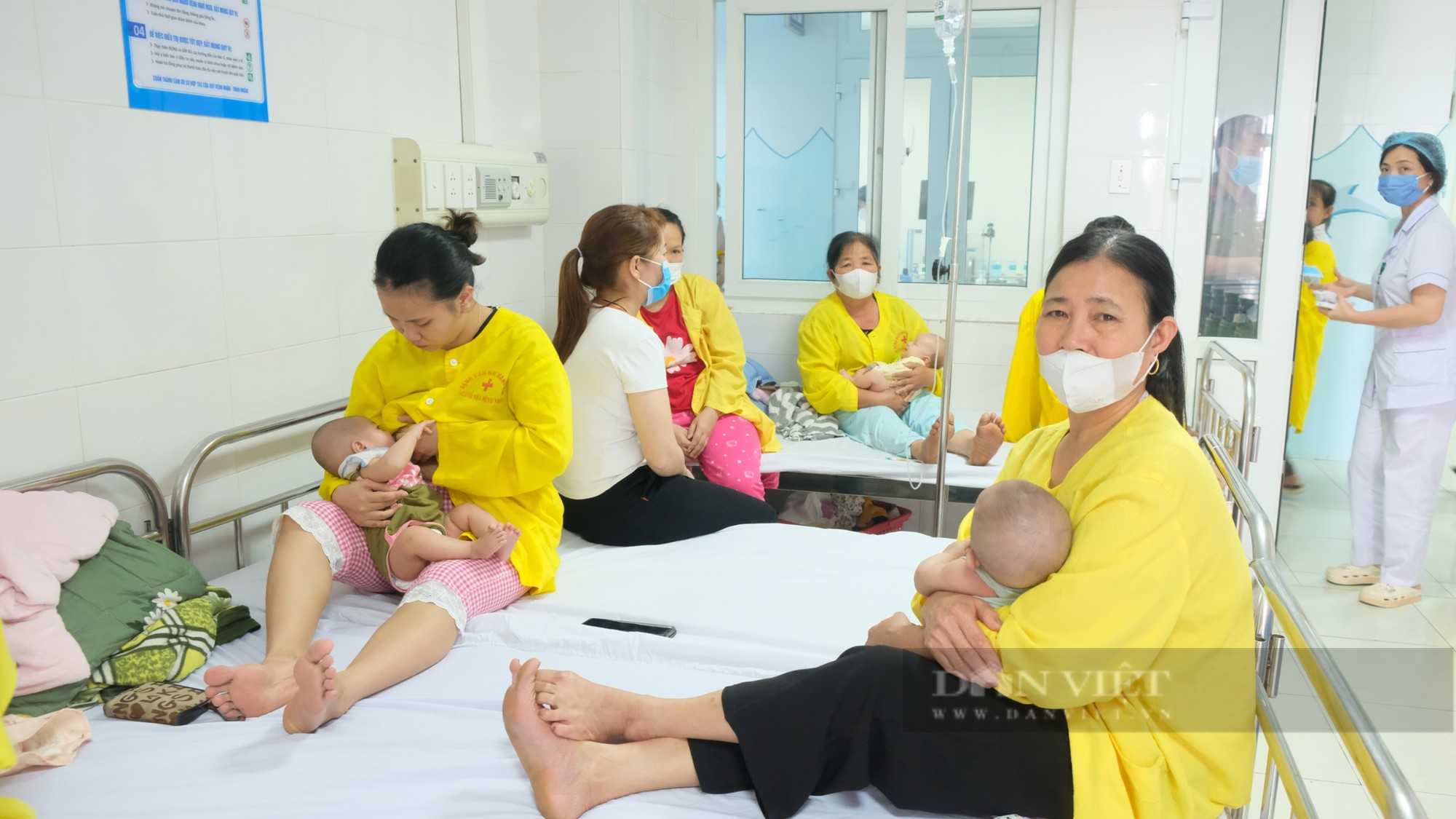Sức khoẻ của 4 cháu nhỏ sau sự cố tiêm vắc xin hết hạn ở Thanh Hoá giờ ra sao? - Ảnh 2.