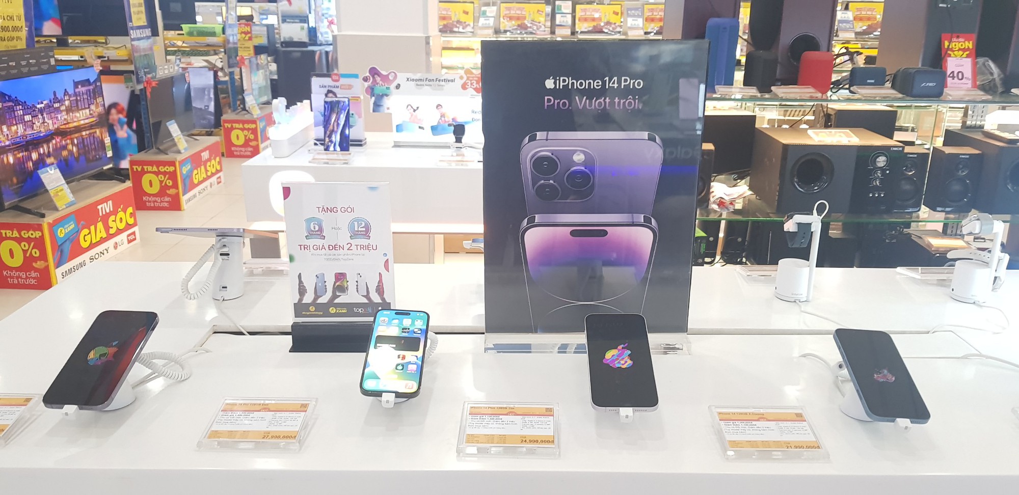Đại lý chuỗi bán lẻ điện thoại lý giải nguyên nhân &quot;loạn giá&quot; iPhone trên thị trường hiện nay - Ảnh 1.