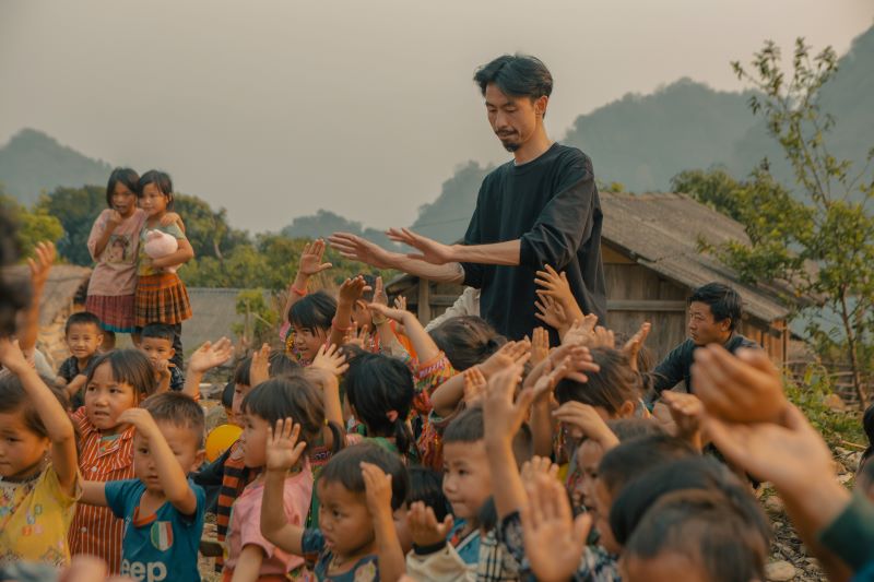 Đen “nấu ăn cho em”, làm dự án xây trường và chăm lo cho trẻ vùng cao - Ảnh 5.