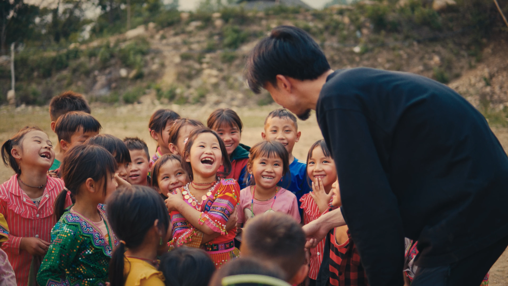 Đen “nấu ăn cho em”, làm dự án xây trường và chăm lo cho trẻ vùng cao - Ảnh 1.