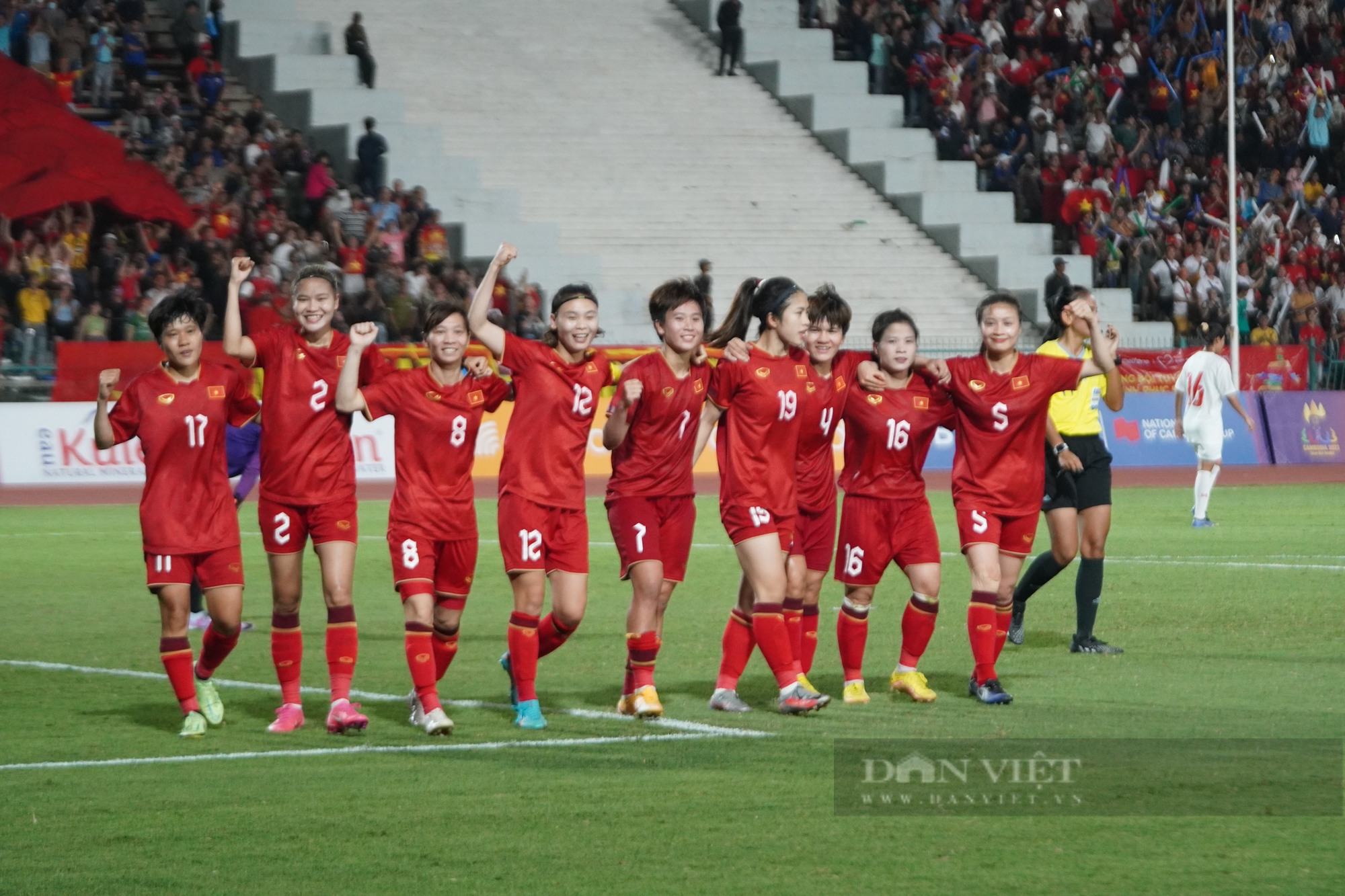 Bảng tổng sắp huy chương SEA Games 32 ngày 16/5: Giữ ngôi nhất toàn đoàn - Ảnh 1.