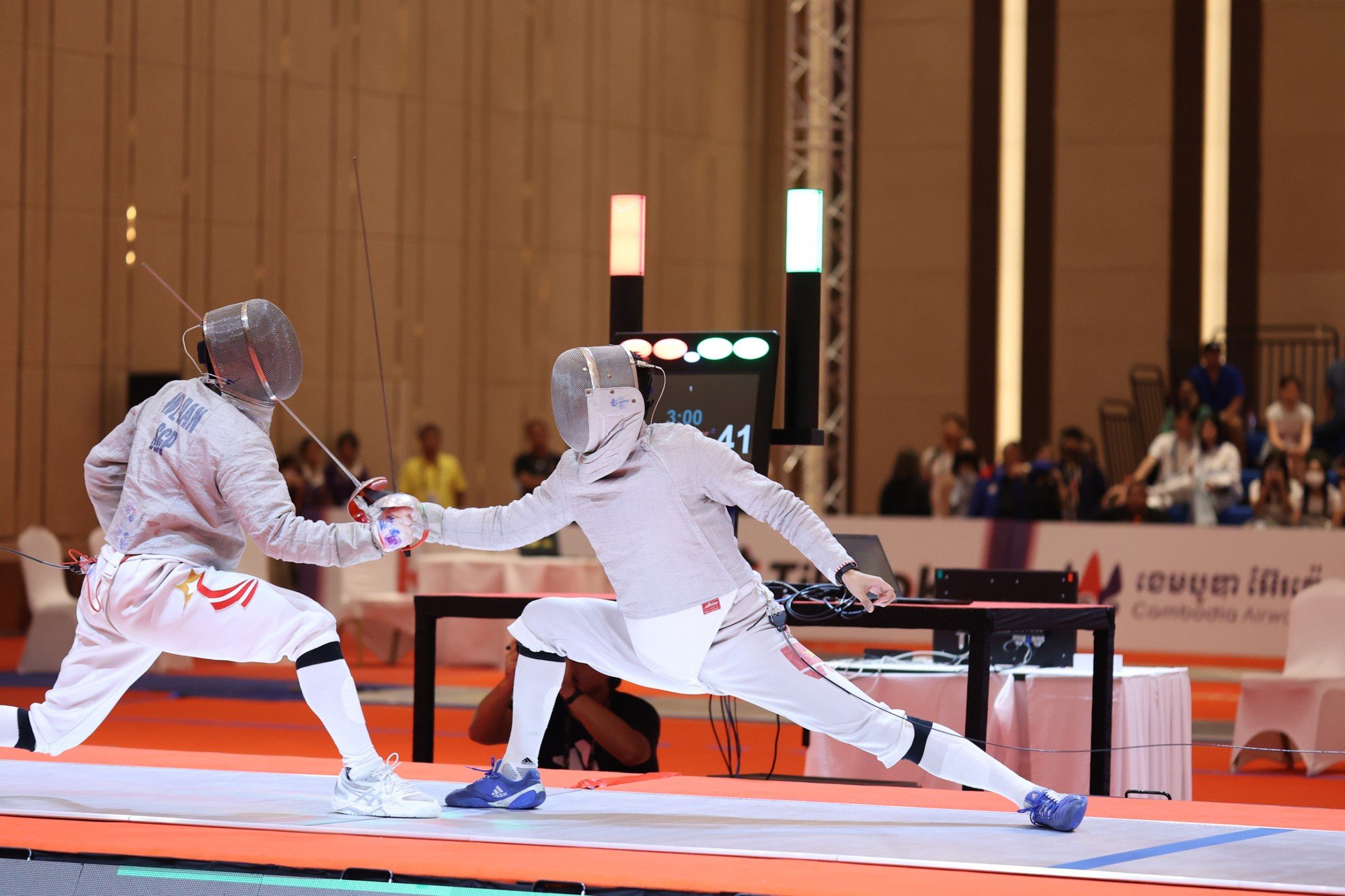 Sau sự cố &quot;đụng nhau&quot;, Thành An, Văn Quyết sát cánh giành HCV SEA Games 32 - Ảnh 1.