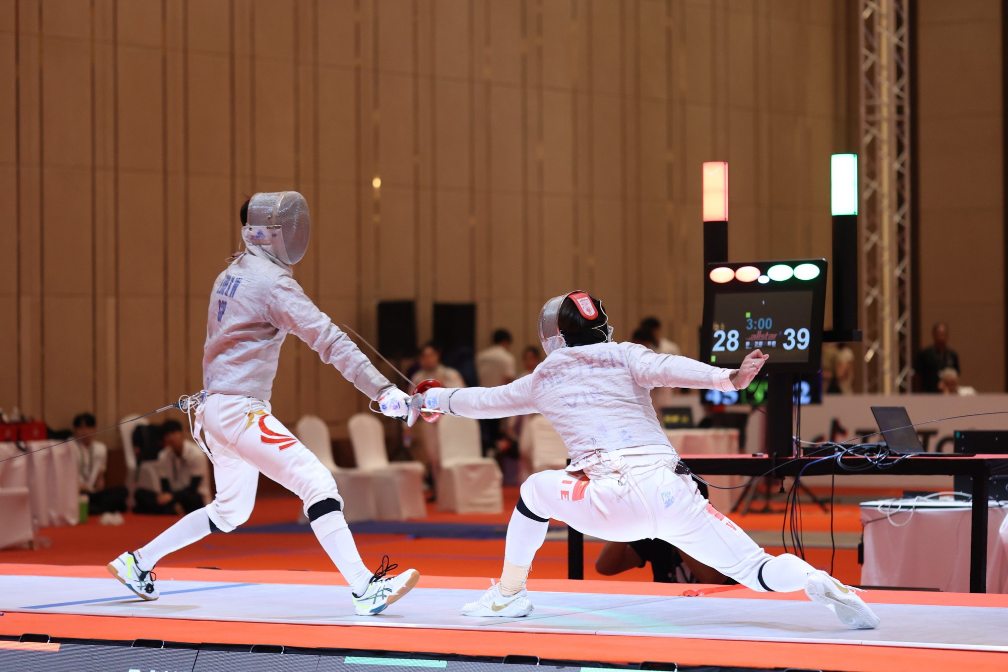 Sau sự cố &quot;đụng nhau&quot;, Thành An, Văn Quyết sát cánh giành HCV SEA Games 32 - Ảnh 2.
