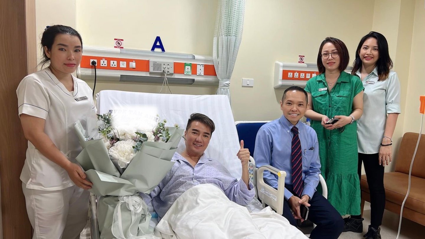 Vì sao khán giả nổ ra tranh cãi khi Đàm Vĩnh Hưng thông báo nhập viện? - Ảnh 1.
