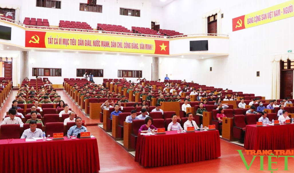 Lai Châu: Phát động thi đua chào mừng kỷ niệm 20 năm chia tách, thành lập tỉnh - Ảnh 1. Lai Châu: Phát động thi đua chào mừng kỷ niệm 20 năm chia tách, thành lập tỉnh - Ảnh 1.