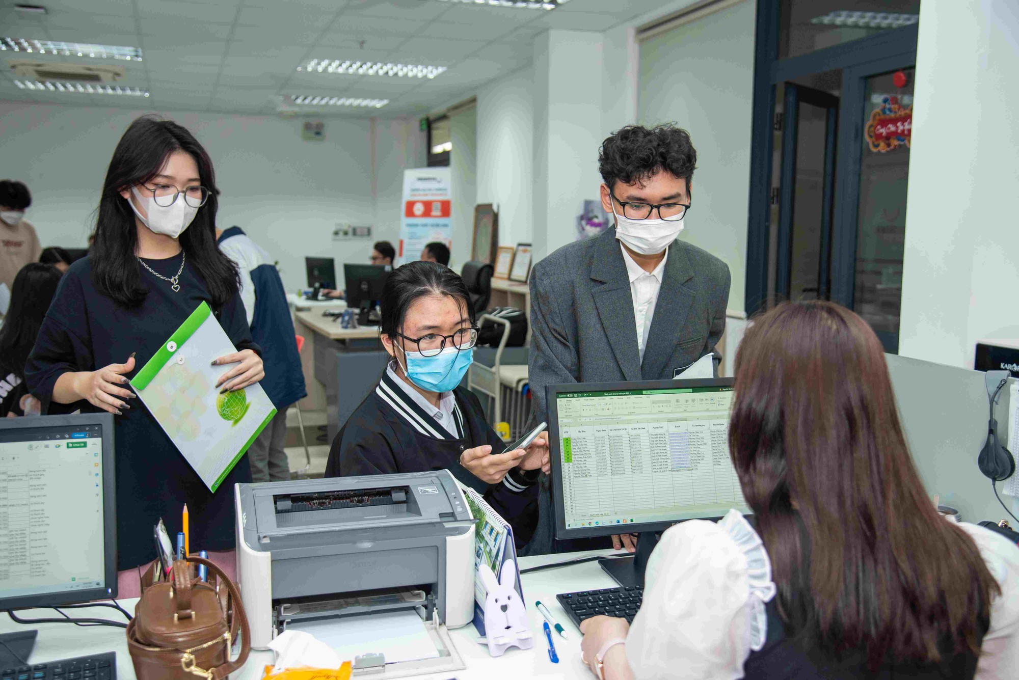 Nhóm ngành học &quot;ai cũng mê&quot;, luôn lọt top đăng ký nhiều nhất: Dự báo điểm chuẩn  - Ảnh 1.