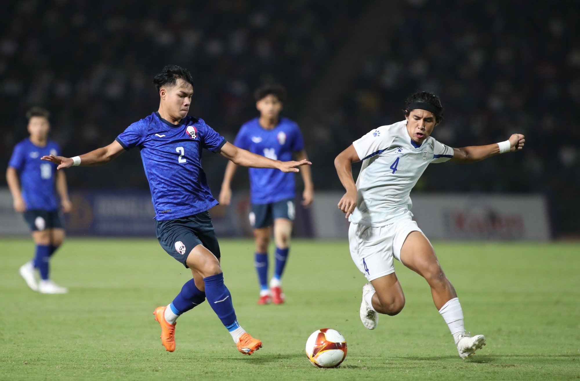 HLV Keisuke Honda không hài lòng trước trận hoà U22 Philippines - Ảnh 4.