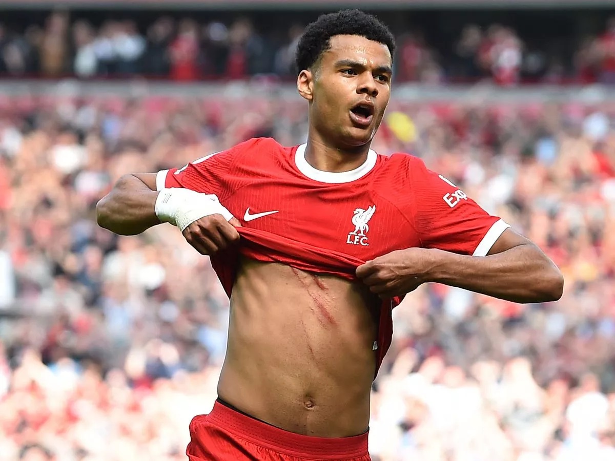 Liverpool bị Aston Villa cầm hoà, HLV Klopp “nổi đoá” với trọng tài - Ảnh 3.