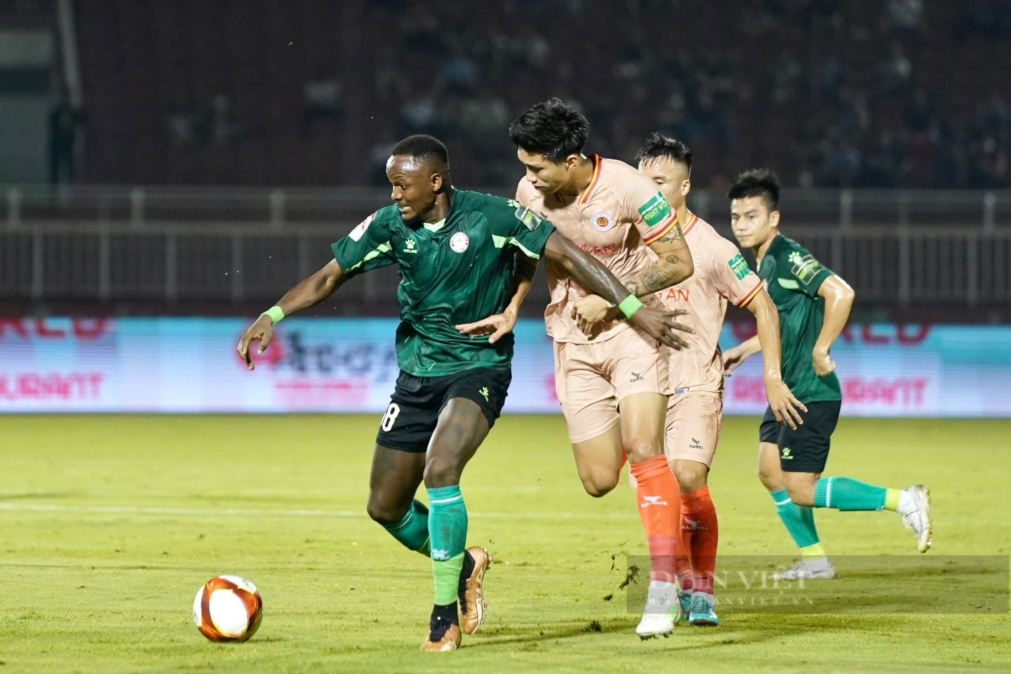 Vũ Văn Thanh toả sáng lấy lòng tân HLV Flavio - Ảnh 7.