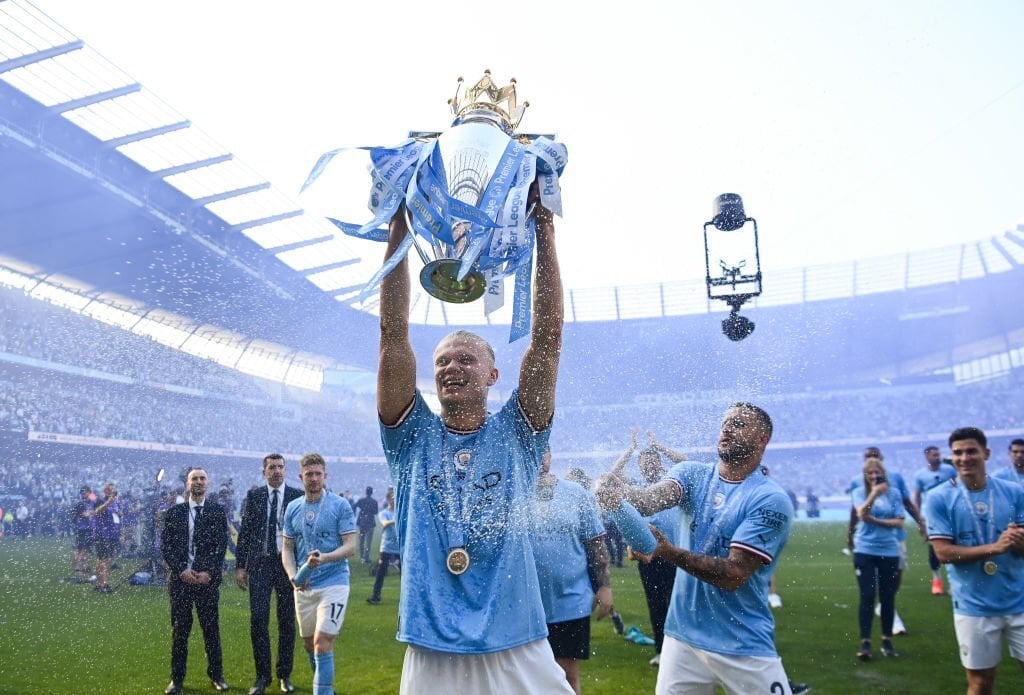 Chùm ảnh: Man City đăng quang chức vô địch Premier League 2022/23 - Ảnh 6.