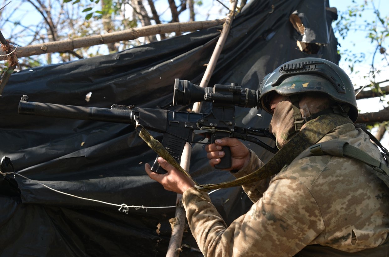 Bên trong 'cối xay thịt Bakhmut': Cách Nga buộc Ukraine rút lui khỏi Bakhmut- 'pháo đài' ở Donbass  - Ảnh 4.