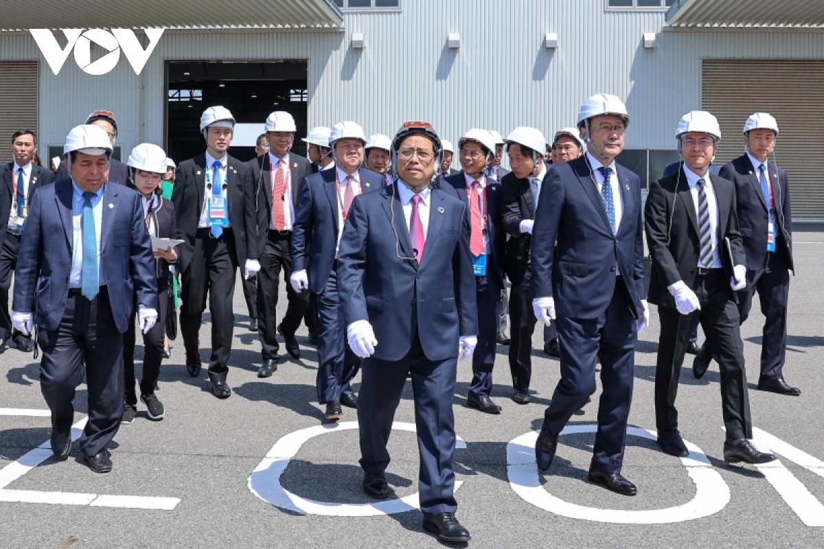 Thủ tướng Phạm Minh Chính cùng lãnh đạo G7 thăm công viên hòa bình Hiroshima - Ảnh 9.
