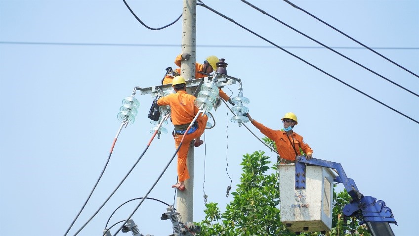 Tiết kiệm điện ở Đà Nẵng: Hành động nhỏ, lợi ích lớn - Ảnh 3. Tiết kiệm điện ở Đà Nẵng: Hành động nhỏ, lợi ích lớn - Ảnh 3.
