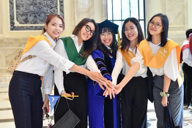 Giáo sư Đại học Cornell: “Tôi bất ngờ vì sự phát triển nhanh chóng của VinUni” - Ảnh 6.
