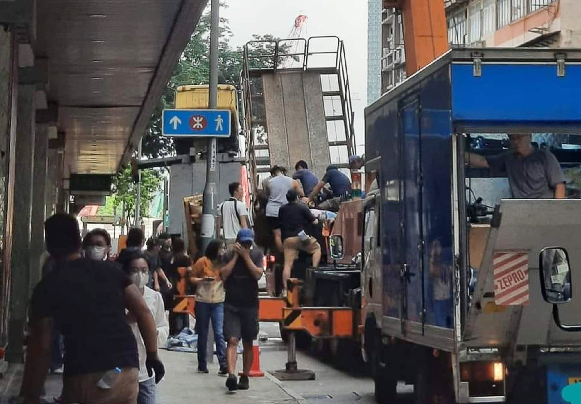 Tai nạn trường quay thương tâm, 7 người bị thương, 1 người nguy kịch - Ảnh 2.