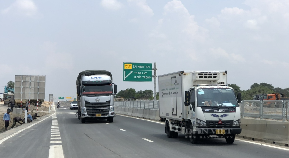 Tài xế bất ngờ khi thấy biển báo hạn chế tốc độ 60km/h trên cao tốc Phan Thiết – Dầu Giây - Ảnh 5.