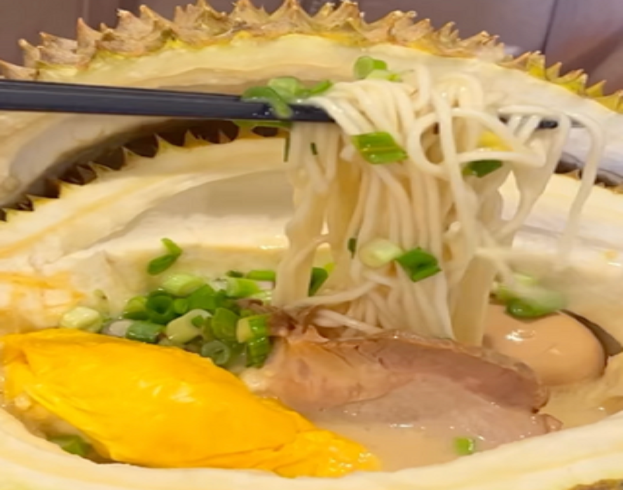 Độc, lạ ramen sầu riêng giá 220.000 đồng ở Malaysia - Ảnh 5.