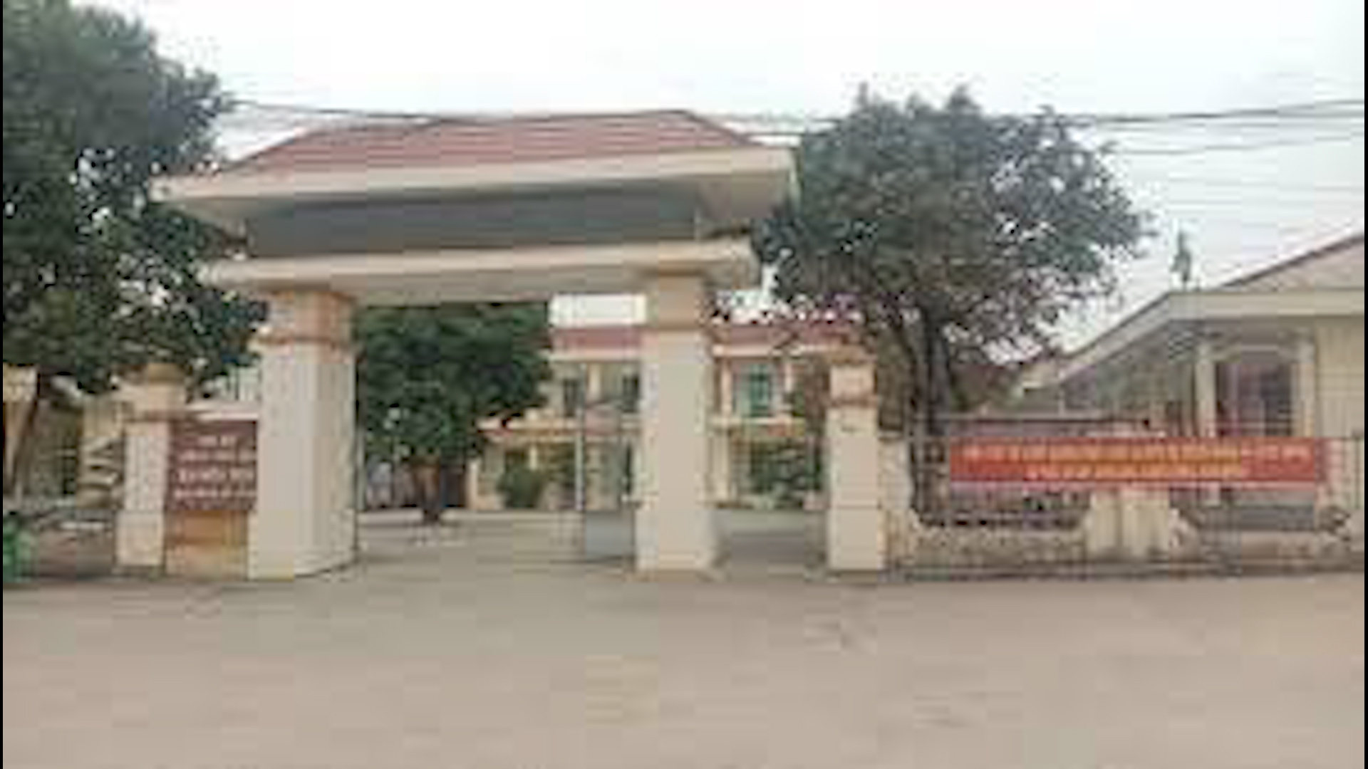 Hòa Bình: Kỷ luật nguyên bí thư Đảng ủy và Chủ tịch xã Hòa Sơn - Ảnh 1.