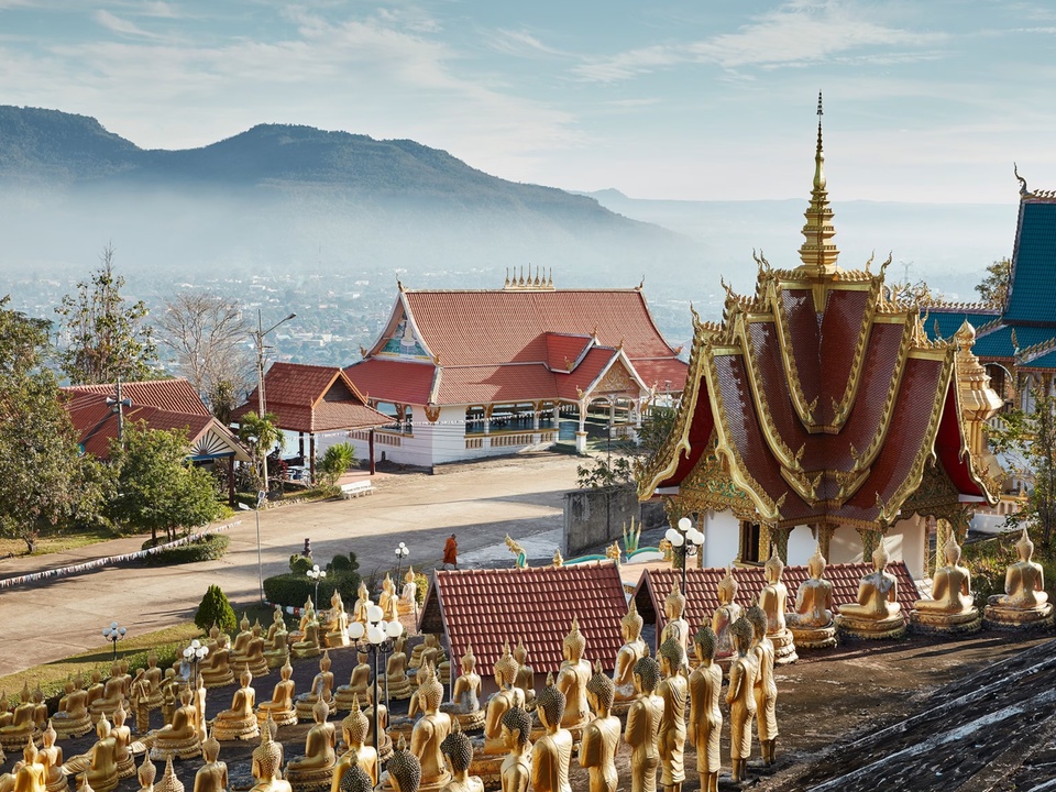 Cuộc sống bên bờ sông Mekong ở Lào đẹp và bình dị đến bất ngờ - Ảnh 1.