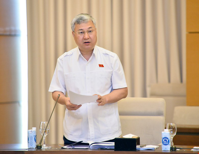 ĐBQH: Ngân hàng cần chia sẻ với doanh nghiệp, không thể 'một mình, một chợ' - Ảnh 1. ĐBQH: Ngân hàng cần chia sẻ với doanh nghiệp, không thể 'một mình, một chợ' - Ảnh 1.