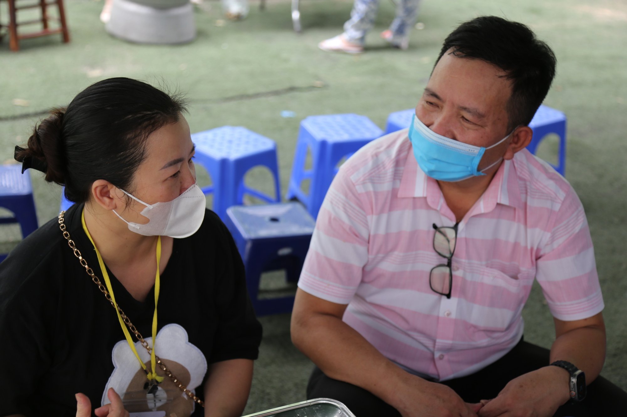 Bắc nhịp cầu yêu thương đến với bệnh nhân nghèo - Ảnh 1.