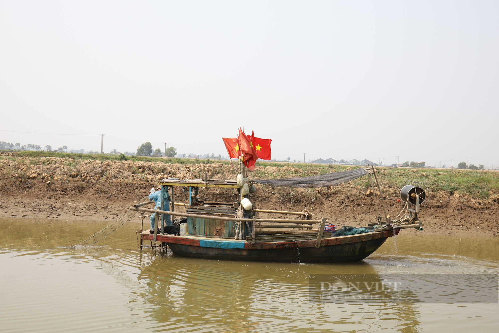 Nước mắt nghề bám biển  - Ảnh 1.