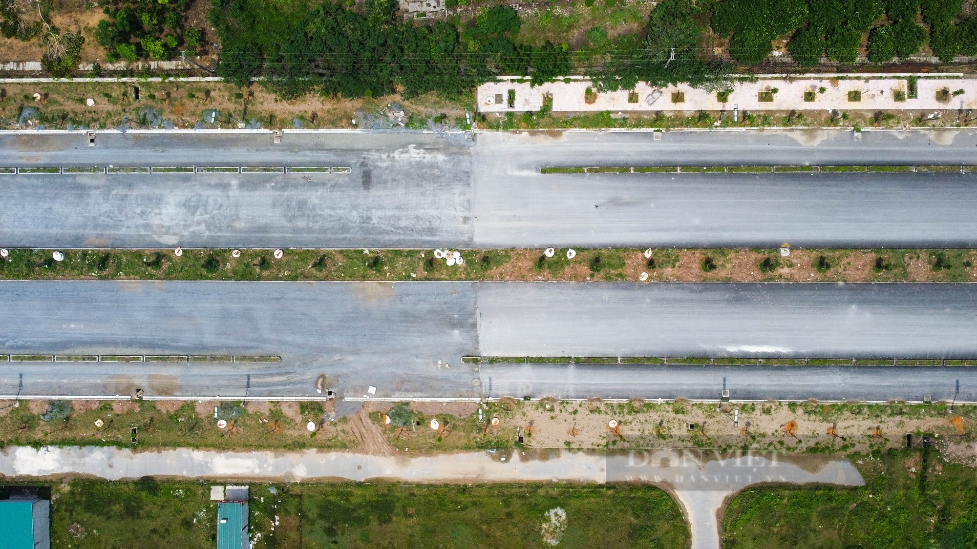 Hiện trạng tuyến đường vành đai 3,5 đoạn QL32 - Đại lộ Thăng Long sau 6 năm khởi công - Ảnh 3.