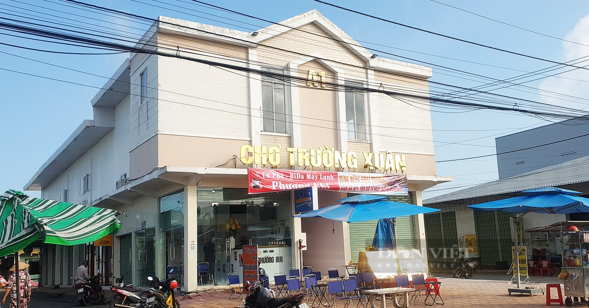 Cần Thơ: Chợ cũ xuống cấp nhưng đông đúc người, còn chợ mới không ai ghé - Ảnh 3.