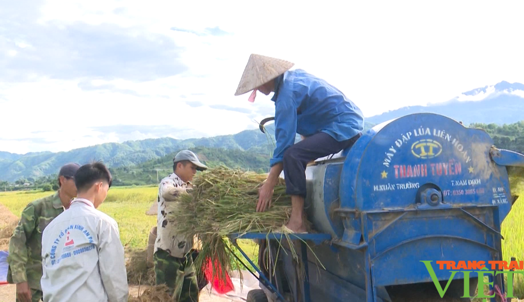 Giao thông được làm mới, nông dân thay đổi phương thức sản xuất, bản làng ở Mường Khoa thêm trù phú - Ảnh 4. Giao thông được làm mới, nông dân thay đổi phương thức sản xuất, bản làng ở Mường Khoa thêm trù phú - Ảnh 4.
