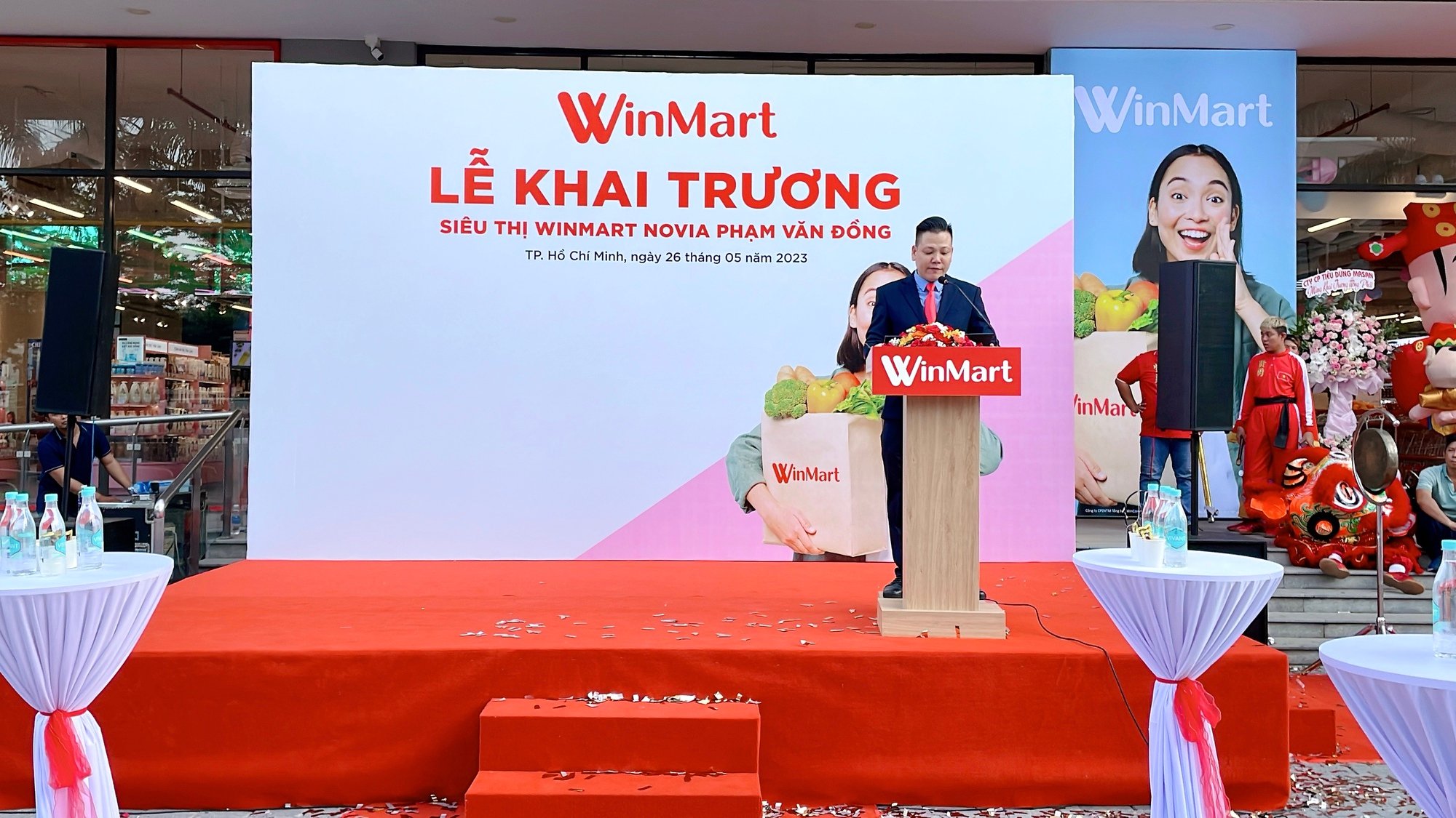Khai trương siêu thị WinMart đầu tiên theo mô hình Urban mới lạ, hiện đại - Ảnh 1.