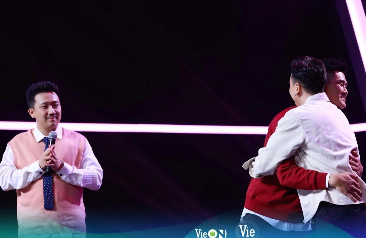 Trấn Thành và dàn cố vấn thích mê câu chuyện tình yêu của cặp đôi LGBT - Ảnh 3.