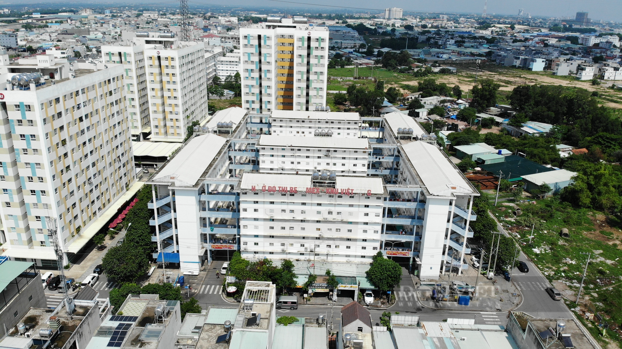 Bài học nhìn từ việc quỹ đất xây nhà ở xã hội tại Bình Dương - Ảnh 2.
