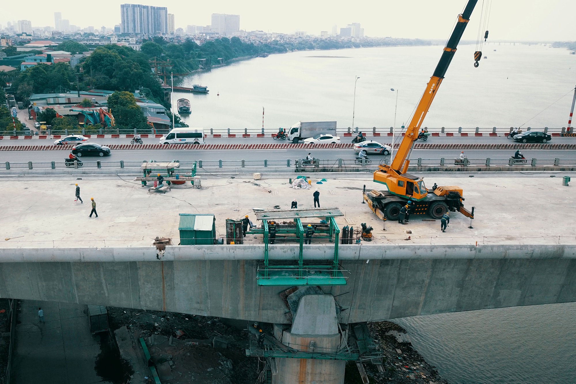 Công tác chuẩn bị trước ngày hợp long cầu Vĩnh Tuy 2 - Ảnh 3.