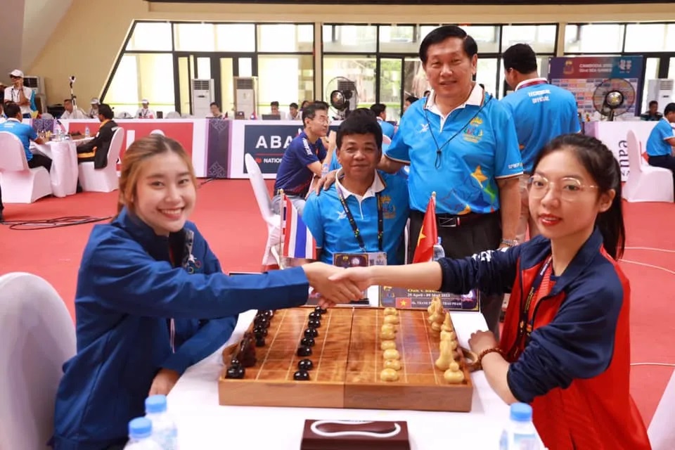 Hoa khôi cờ ốc Thái Lan hút hồn cánh mày râu tại SEA Games 32 - Ảnh 10.