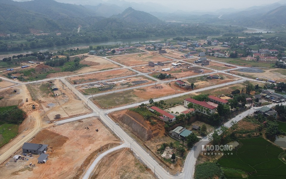 Hình ảnh đại công trường sân bay Sa Pa sau 1 năm khởi công xây dựng - Ảnh 3.