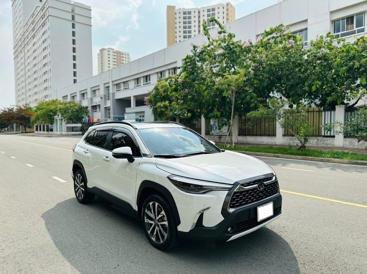 Toyota Corolla Cross xuống giá khó tin dù mới mua 2 tháng - Ảnh 1. Toyota Corolla Cross xuống giá khó tin dù mới mua 2 tháng - Ảnh 1.