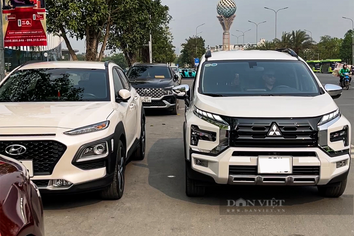 Video: Mẹo ghép xe ngang “ăn liền” thực tế dành cho tài xế mới lái - Ảnh 1.
