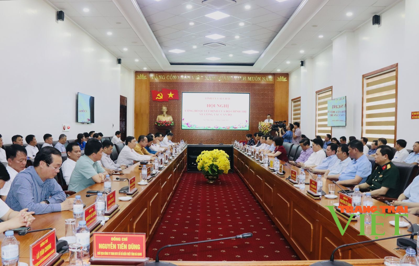 Ông Vũ Mạnh Hà được điều động giữ chức Phó Bí thư Tỉnh Ủy Lai Châu - Ảnh 1. Ông Vũ Mạnh Hà được điều động giữ chức Phó Bí thư Tỉnh Ủy Lai Châu - Ảnh 1.