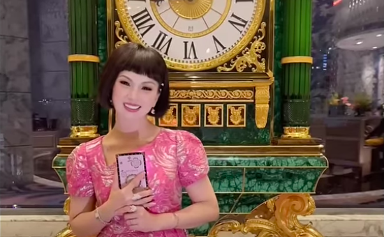 Ca sĩ Hà Phương lần đầu lộ diện, phủ nhận ly hôn với chồng tỷ phú - Ảnh 1.