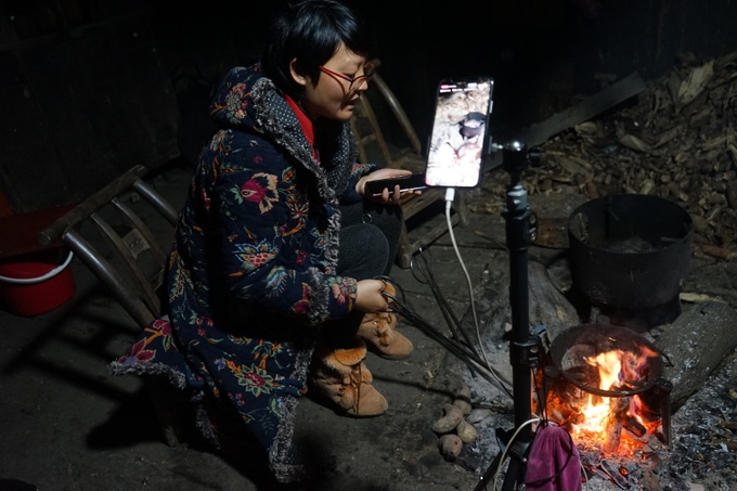 Những ngôi làng "cùng làm giàu" bởi ai cũng biết… livestream - Ảnh 5. Những ngôi làng "cùng làm giàu" bởi ai cũng biết… livestream - Ảnh 5.
