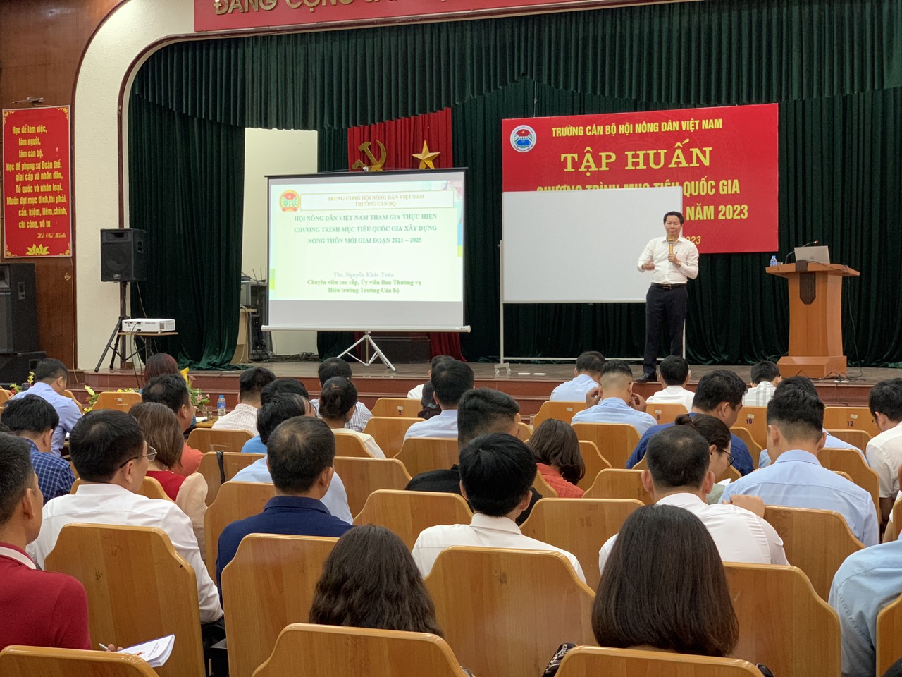Trường Cán bộ Hội Nông dân Việt Nam khai giảng lớp tập huấn về Chương trình mục tiêu Quốc gia xây dựng nông thôn mới - Ảnh 3.