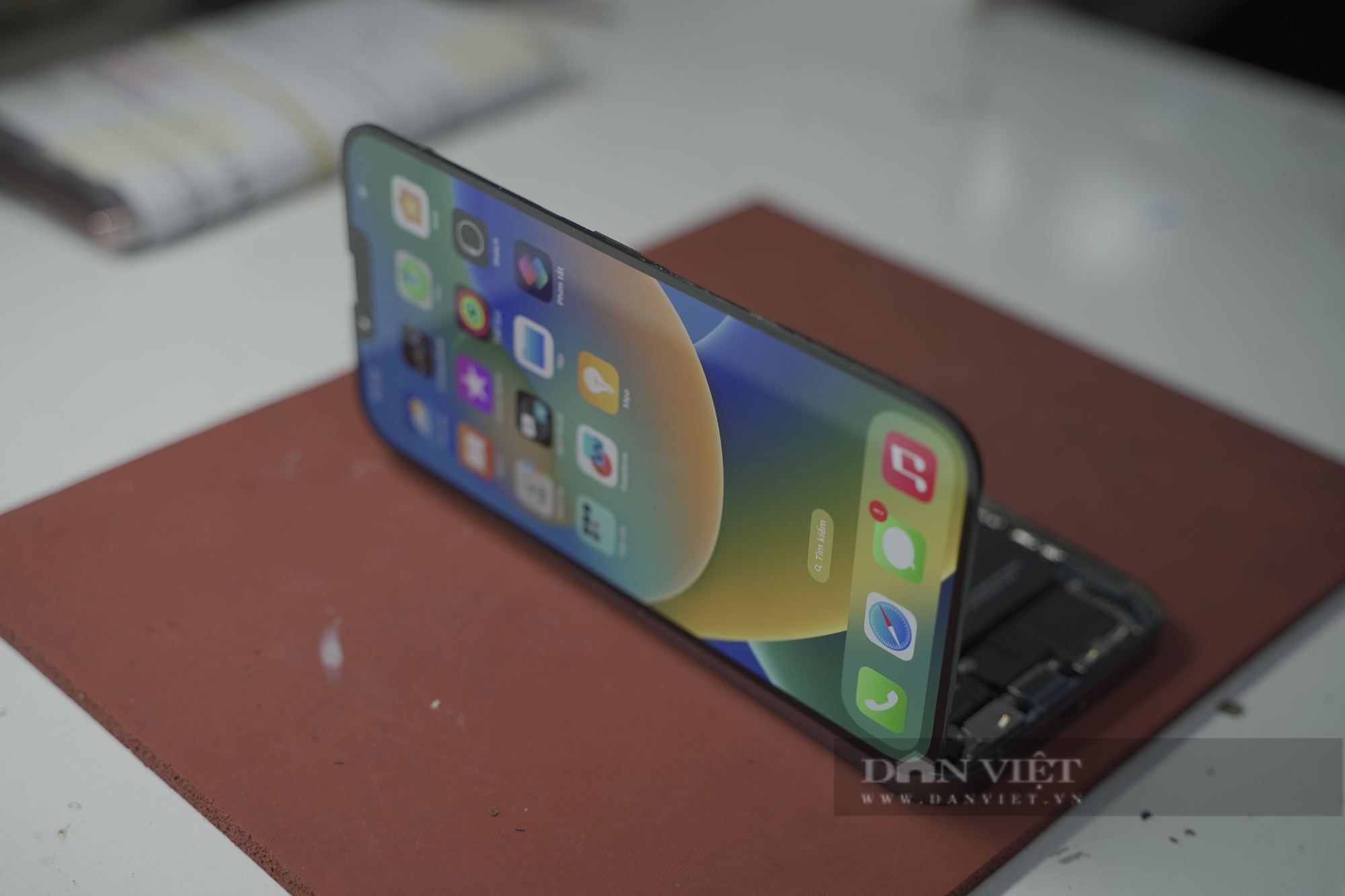 Đã có giải pháp sửa lỗi hiển thị giúp hồi sinh màn hình iPhone 13 Pro Max - Ảnh 1.