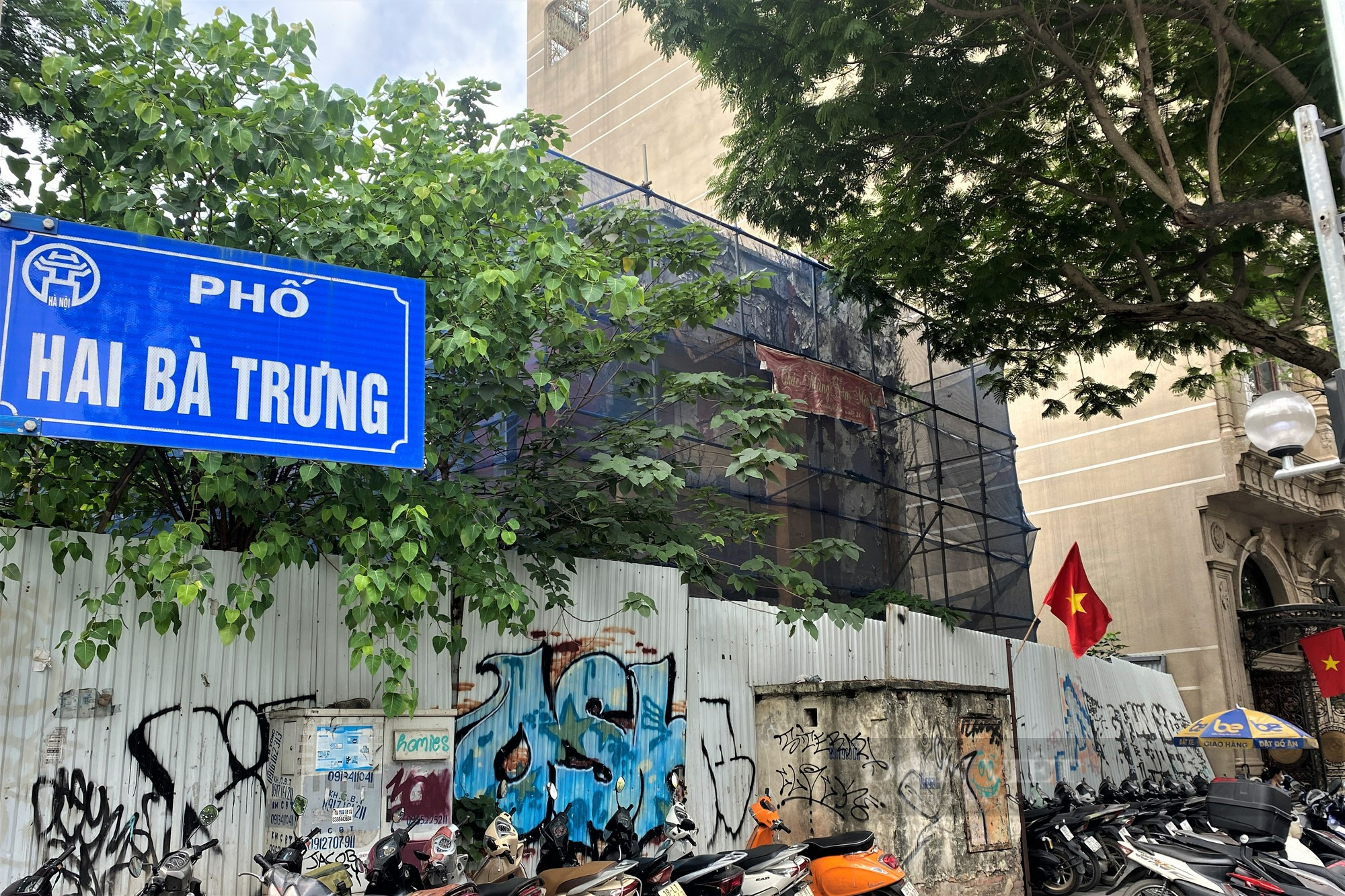 Cận cảnh hàng loạt biệt thự cổ trên đất vàng Thủ đô chỉ cho thuê, không bán - Ảnh 2.