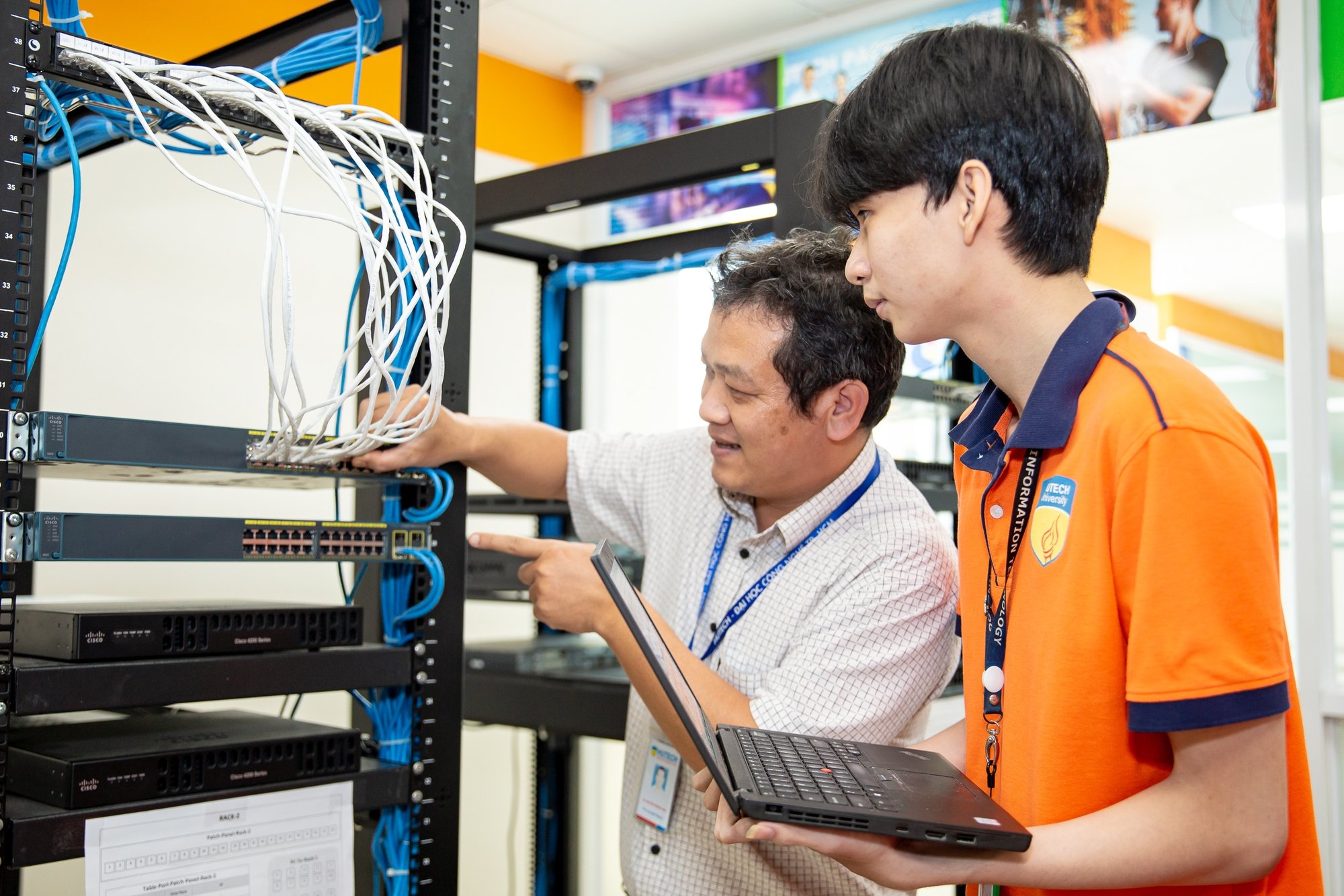 Trường ĐH Hutech công bố điểm chuẩn xét tuyển sớm: Để vào ngành Dược có dễ? - Ảnh 3.