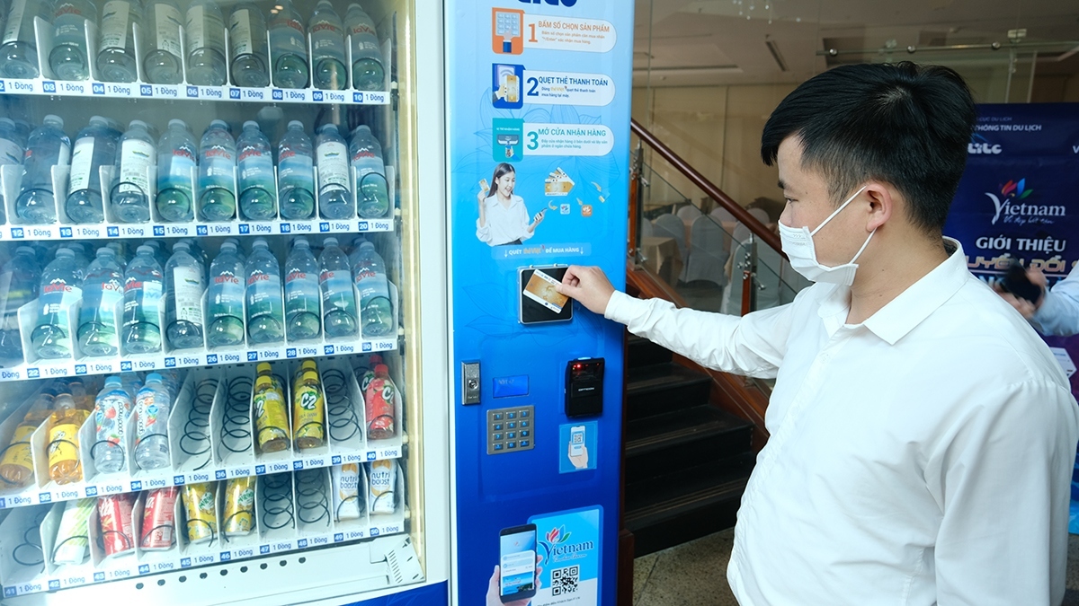 Thêm nhiều tiện ích hỗ trợ khách quốc tế đến Việt Nam - Ảnh 2.