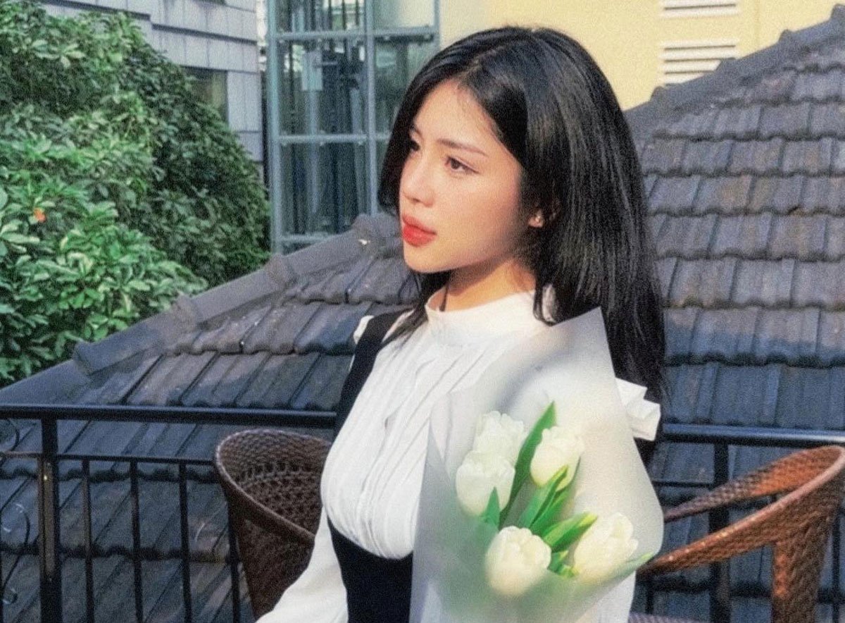 Ngắm nhan sắc bạn gái hot girl của Nguyễn Quốc Việt - Ảnh 11.