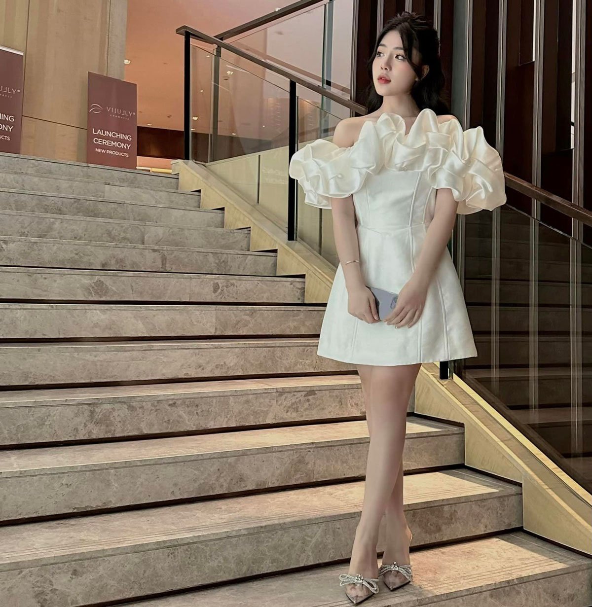 Ngắm nhan sắc bạn gái hot girl của Nguyễn Quốc Việt - Ảnh 15.